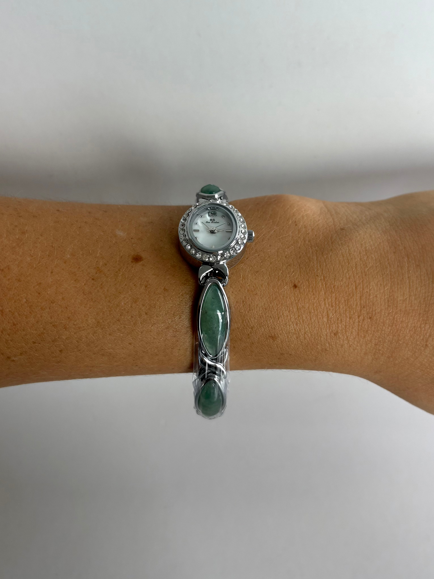 Dainty Vintage White Face Jade Oval Silver Womens Watch