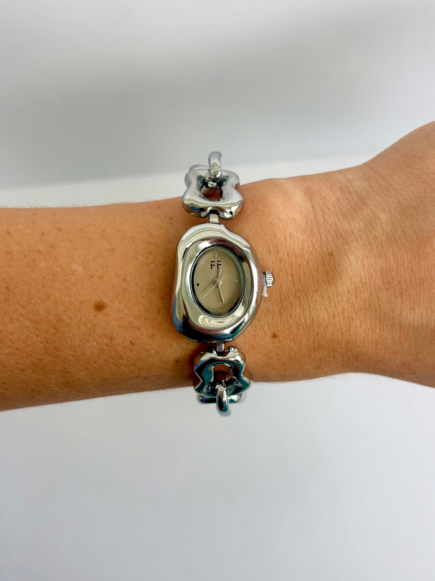 Vintage Y2K Silver Womens Watch Small Face