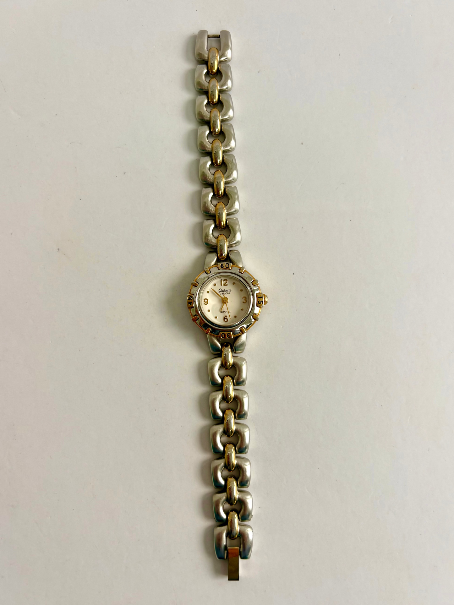 Rare Vintage Round Dial Two Toned Watch