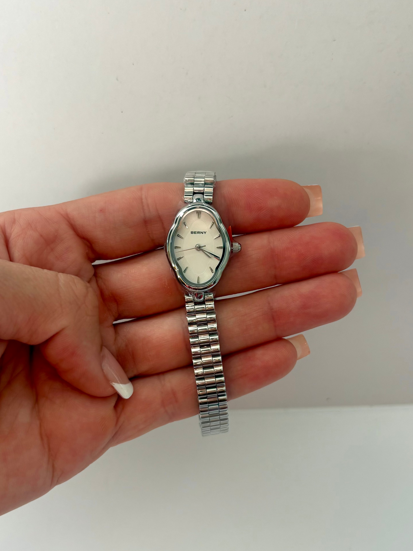 Vintage White Oval Flower Minimalist Silver Womens Watch Small Face