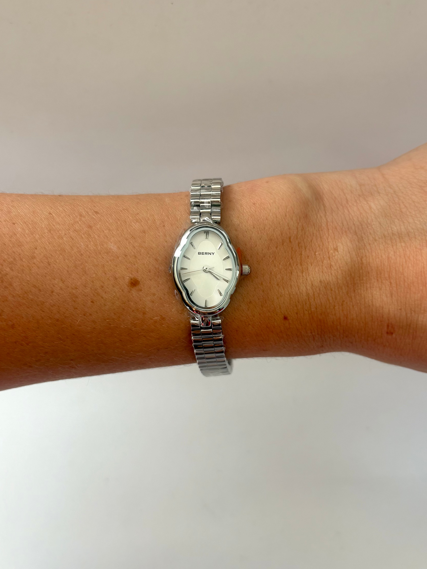 Vintage White Oval Flower Minimalist Silver Womens Watch Small Face