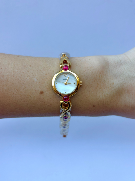 Dainty Vintage Red Jade Circle Dial Gold Dainty Womens Watch