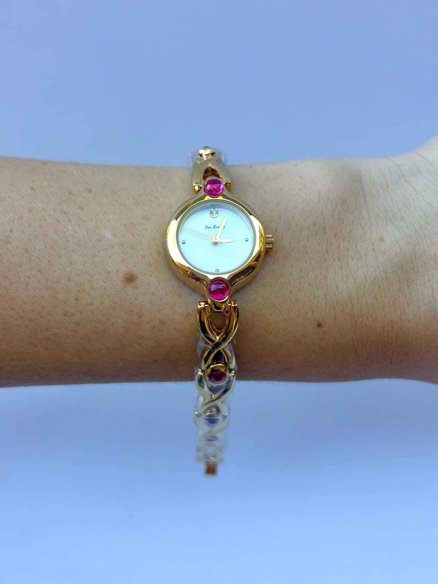 Dainty Vintage Red Jade Circle Dial Gold Dainty Womens Watch