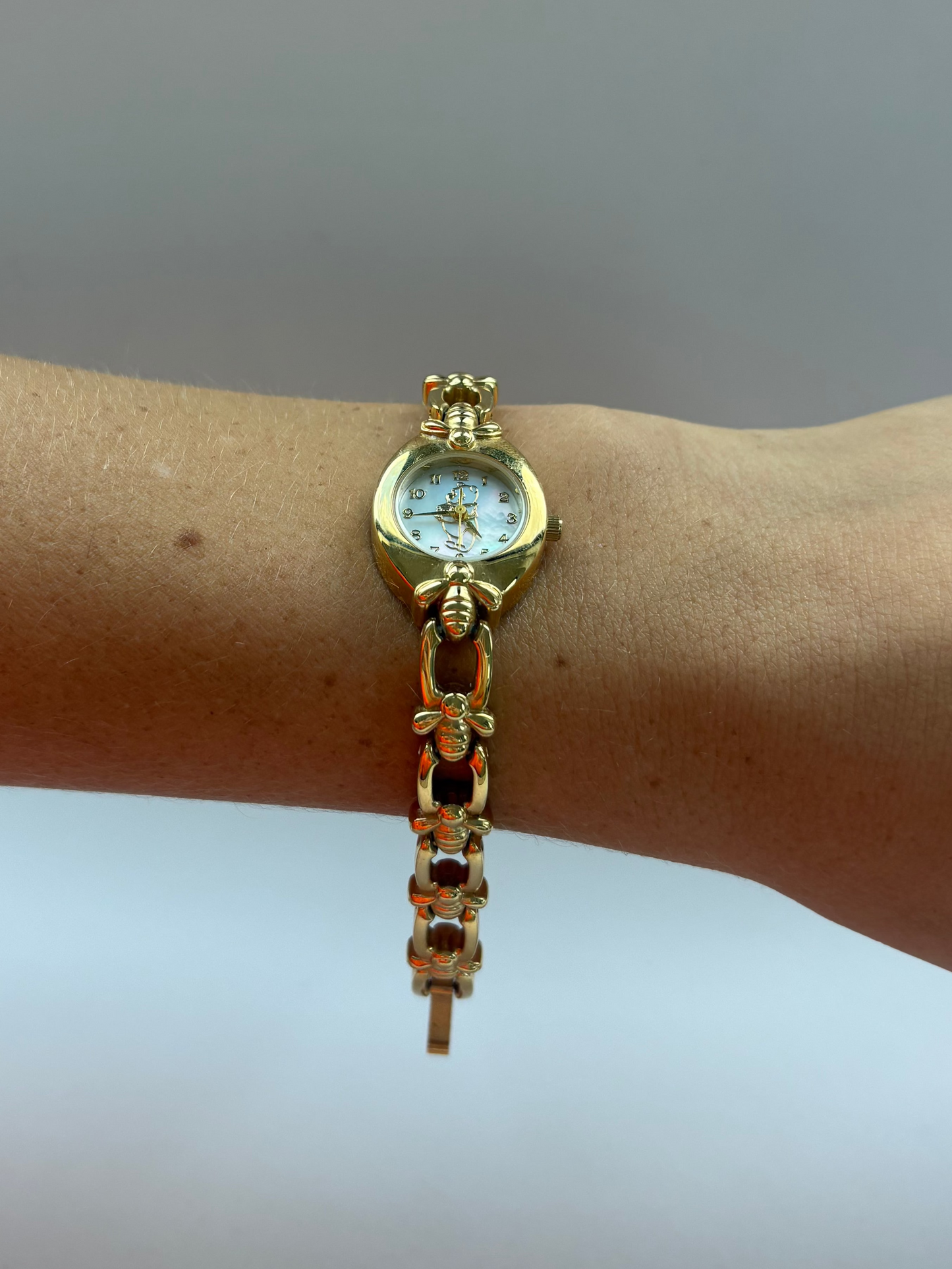 Rare Vintage Gold Toned Winnie Womens Watch