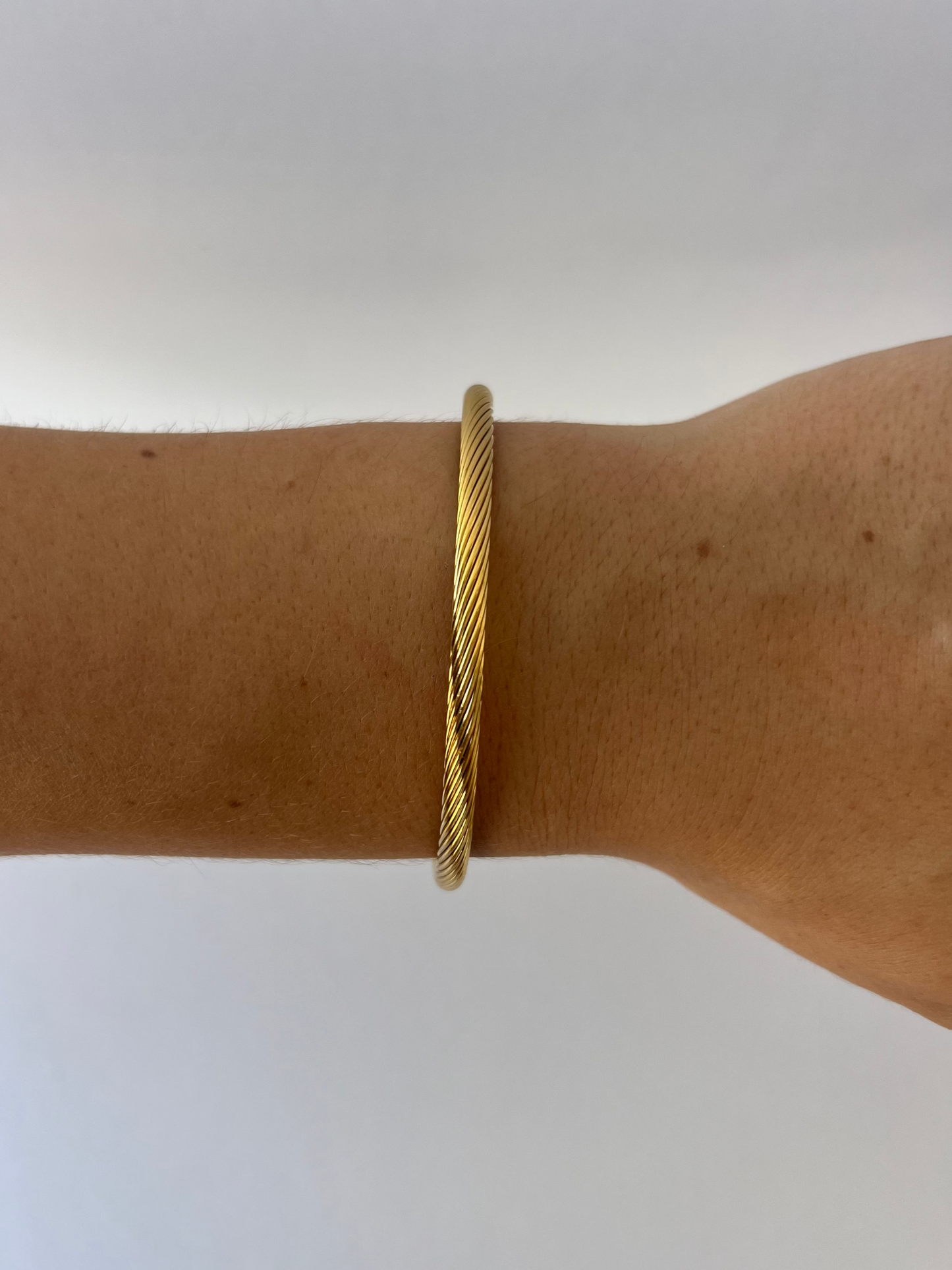 Sleek Gold Wire Bracelet Hook Clasp