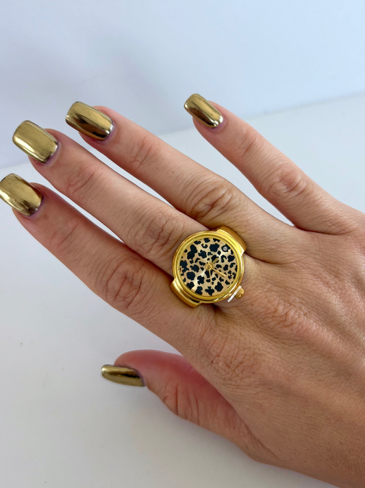 Leopard Round Dial Gold Finger Watch Stretchy Band Quartz Ring Watch