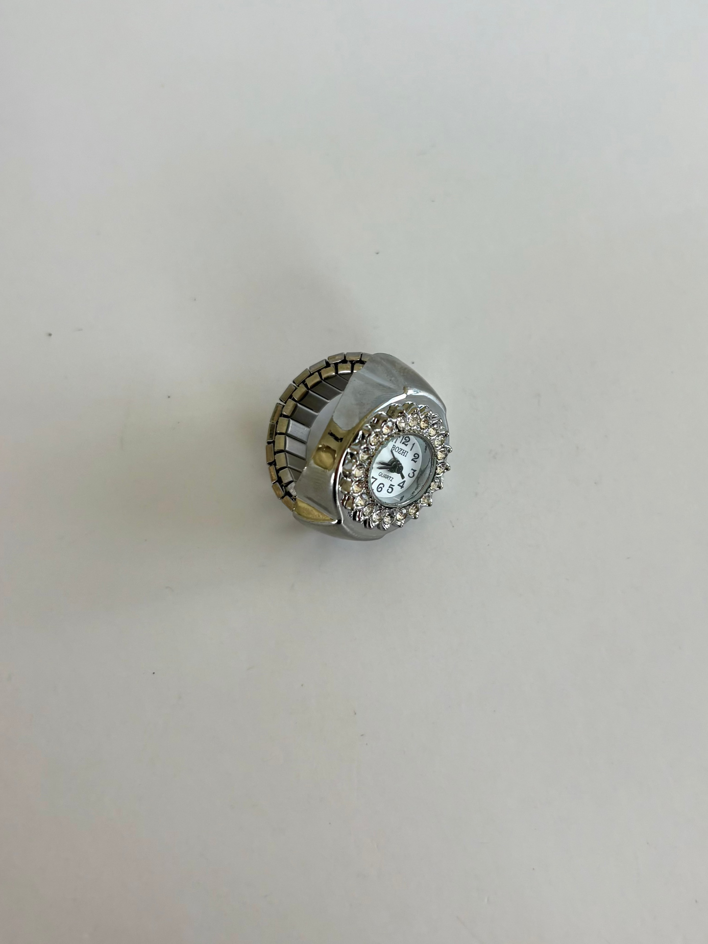 Oval Diamond Round Dial Silver Finger Watch Stretchy Band Quartz Ring Watch