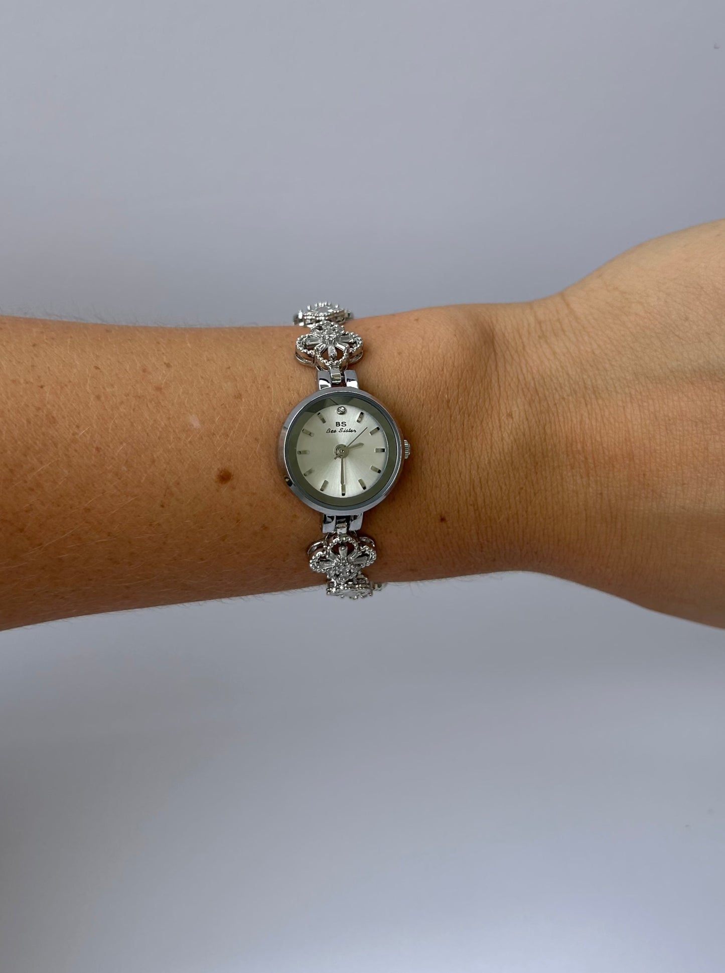 Vintage Clover Silver Womens Dainty Watch Small Face