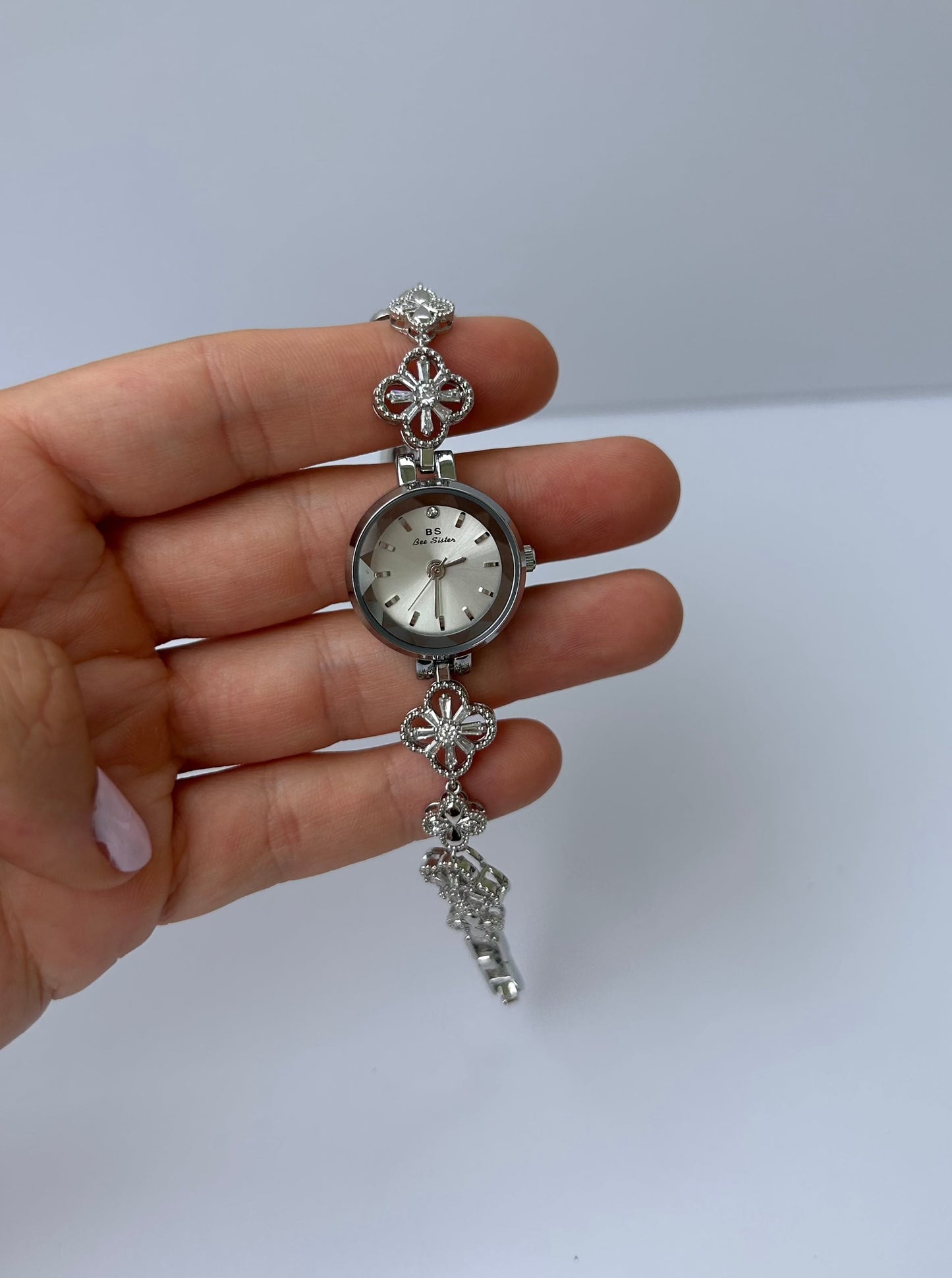 Vintage Clover Silver Womens Dainty Watch Small Face