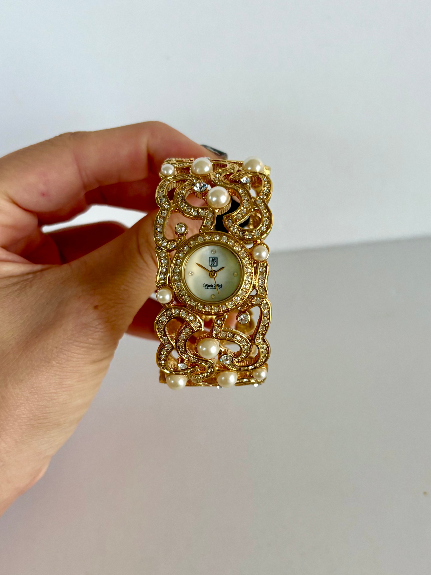 Rare Vintage Gold Toned Pearl  Womens Watch