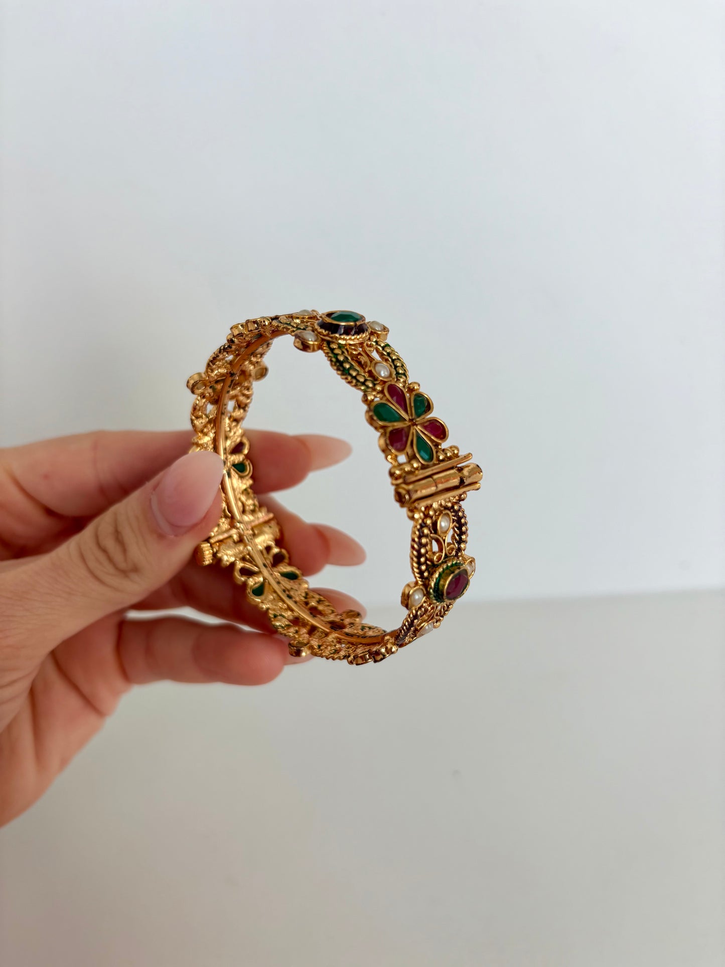 Rare Vintage India Inspired Gold Bangle