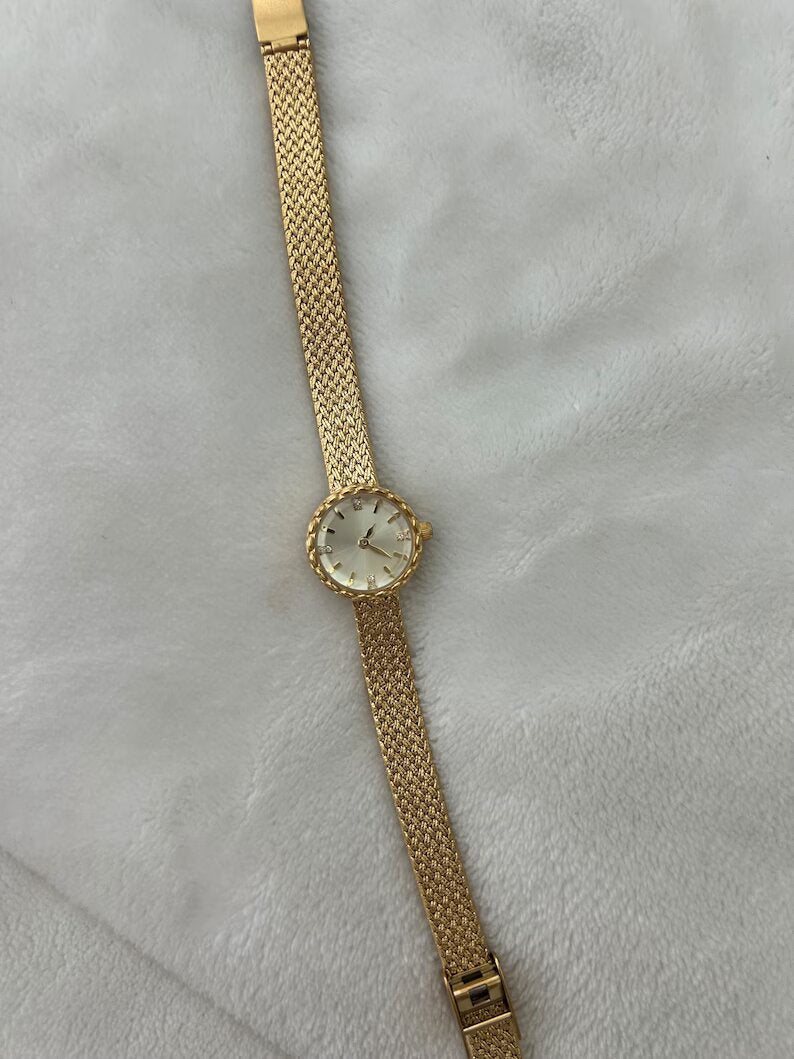 Vintage Brass Gold Womens Watch Small Face